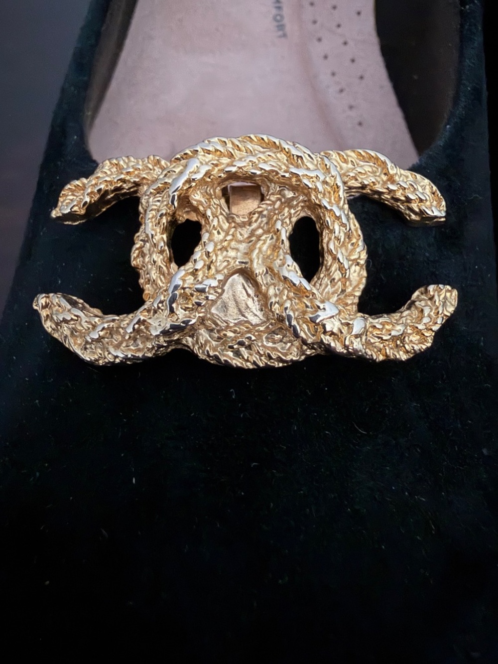 Chanel Bluette Shoe Clips Vintage CC Bluette France Logo Hardware Gold-tone RARE - Picture 12 of 16